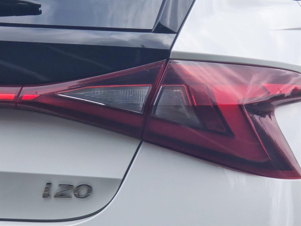 Hyundai I20 Se Connect Red #65