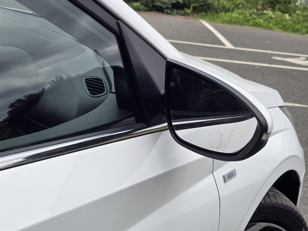 Hyundai I20 Se Connect Red #57