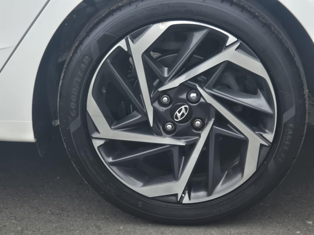 Hyundai I20 Se Connect Red #50