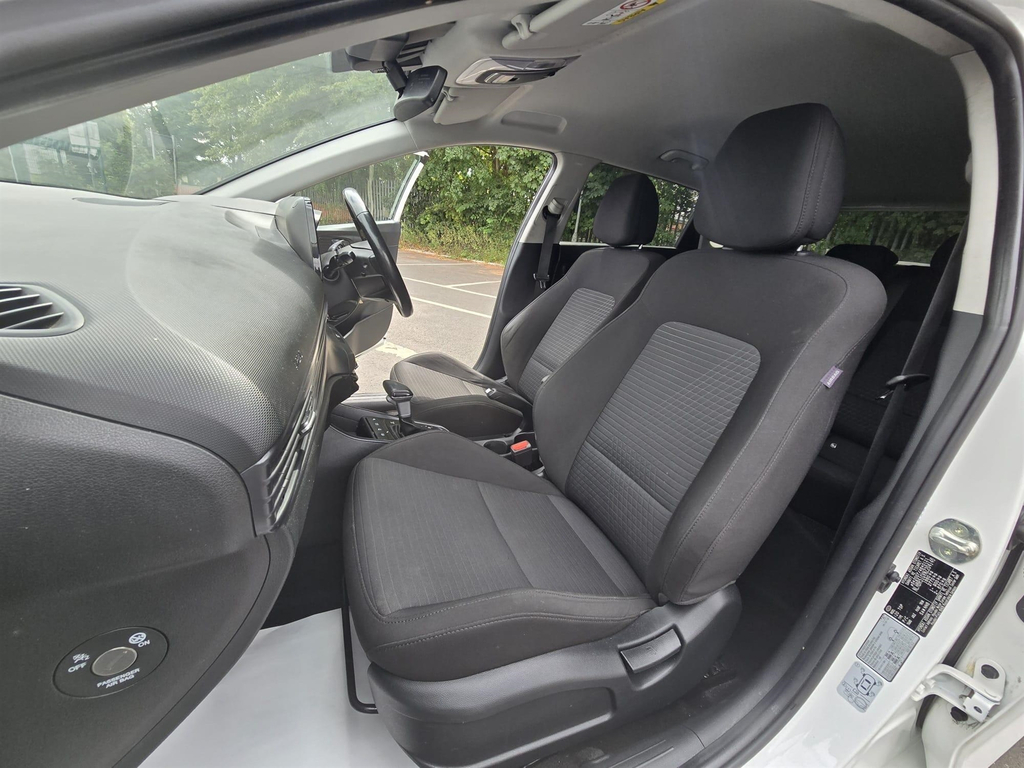 Hyundai I20 Se Connect Red #63