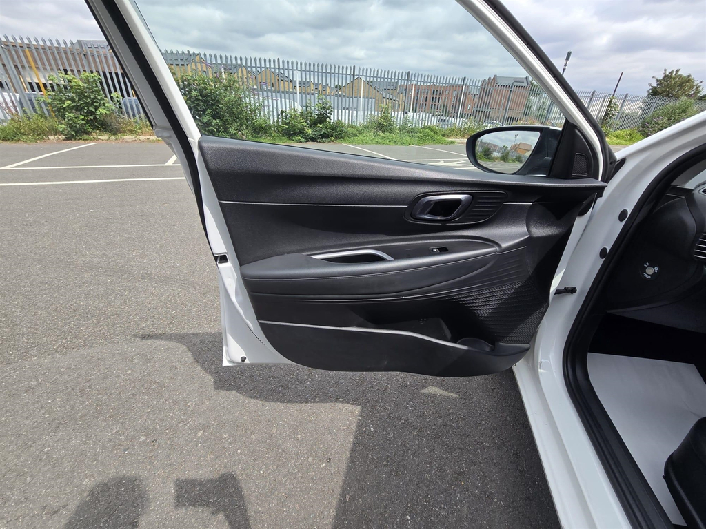 Hyundai I20 Se Connect Red #45