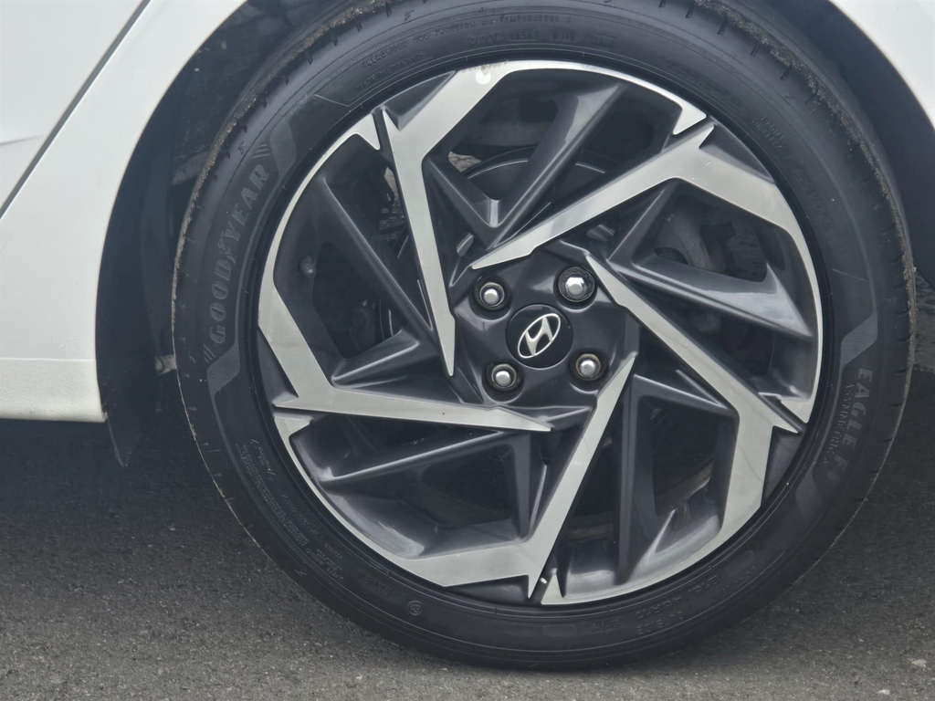 Hyundai I20 Se Connect Red #51