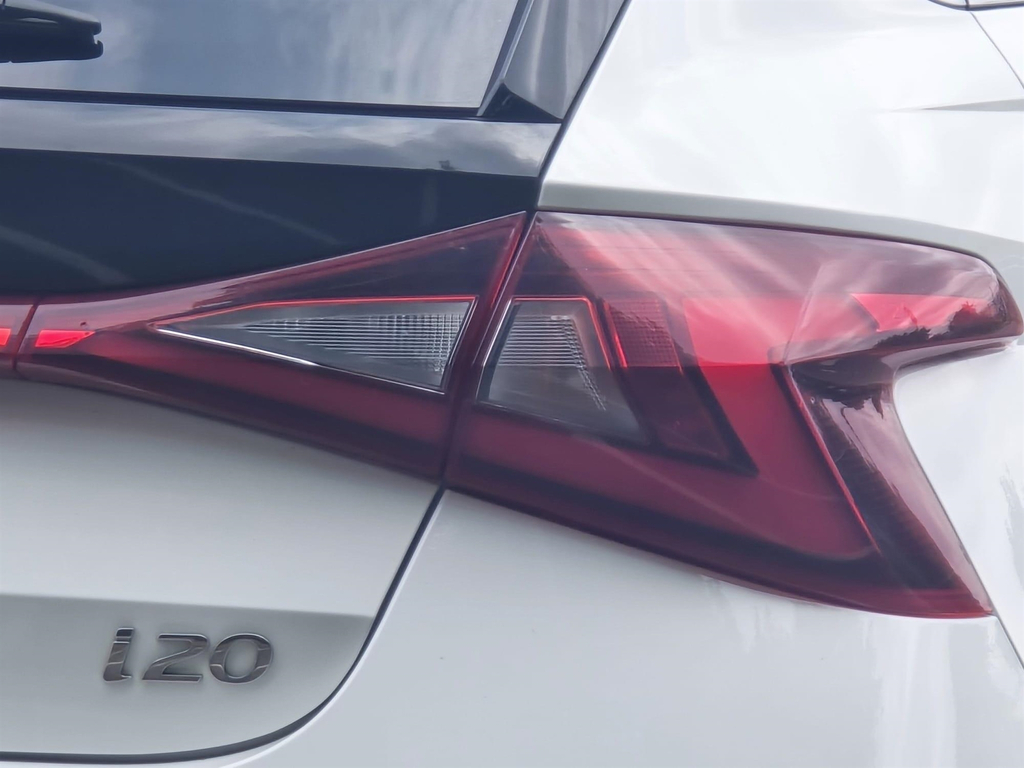 Hyundai I20 Se Connect Red #66