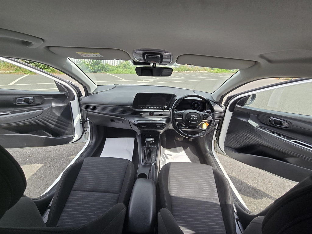 Hyundai I20 Se Connect Red #20
