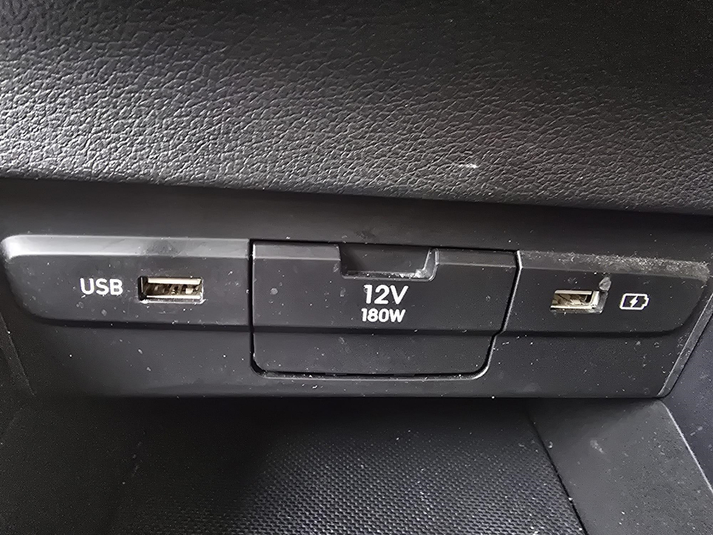 Hyundai I20 Se Connect Red #36