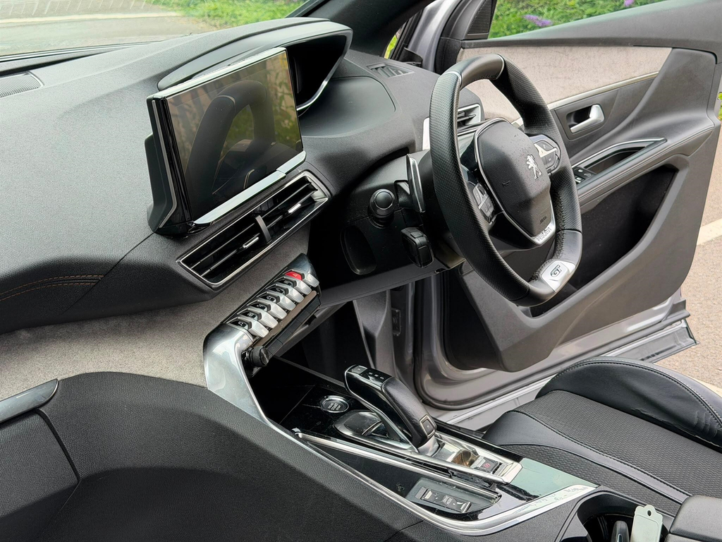 Peugeot 5008 1.2 Puretech Active Premium Grey #15