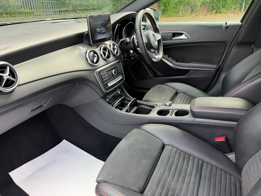 Mercedes-Benz GLA Class Gla 180 Amg Line Edition Black #75
