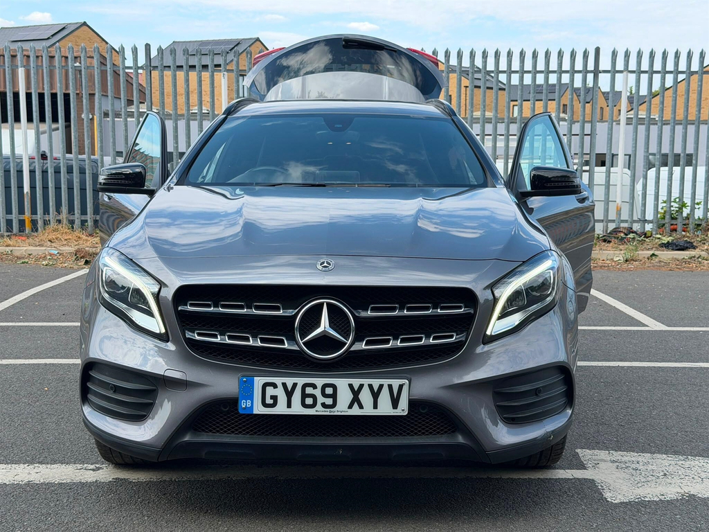 Mercedes-Benz GLA Class Gla 180 Amg Line Edition Black #8