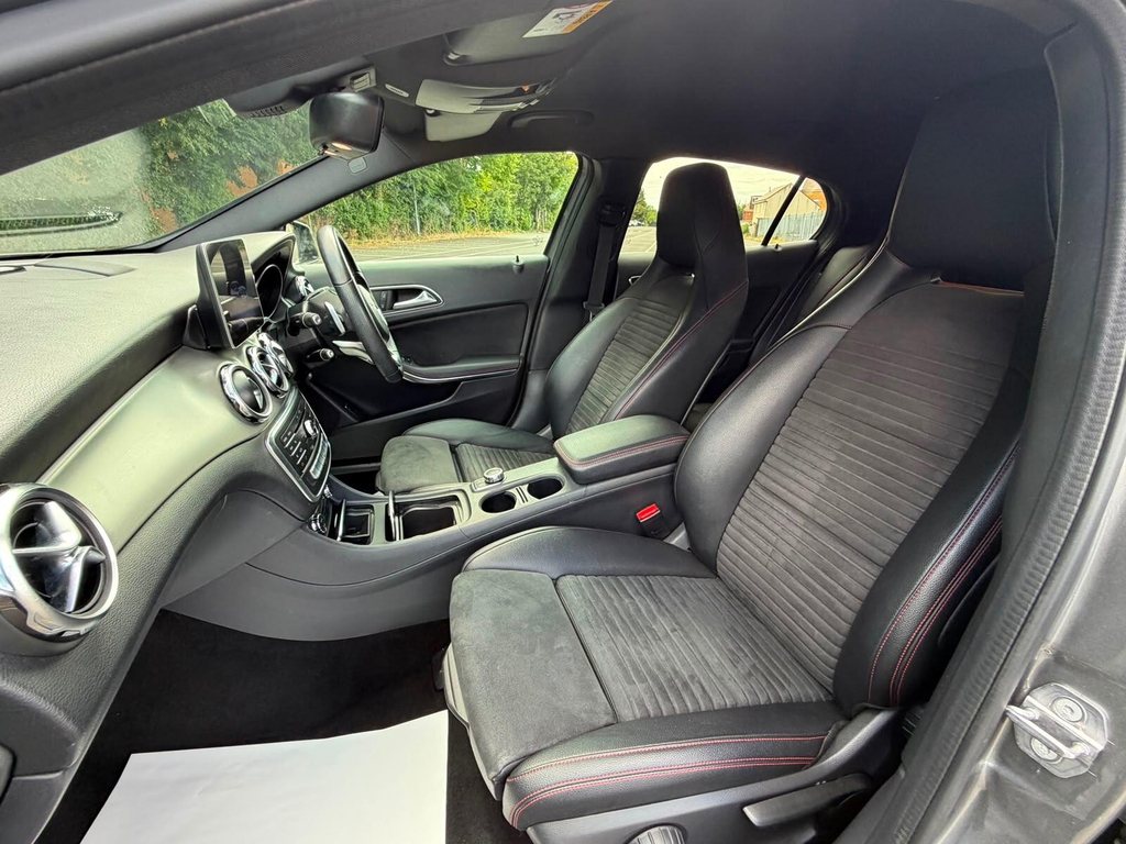 Mercedes-Benz GLA Class Gla 180 Amg Line Edition Black #67