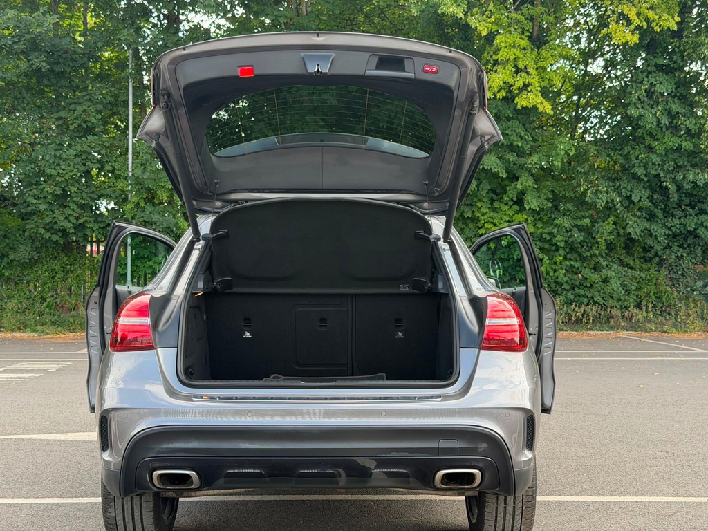 Mercedes-Benz GLA Class Gla 180 Amg Line Edition Black #63