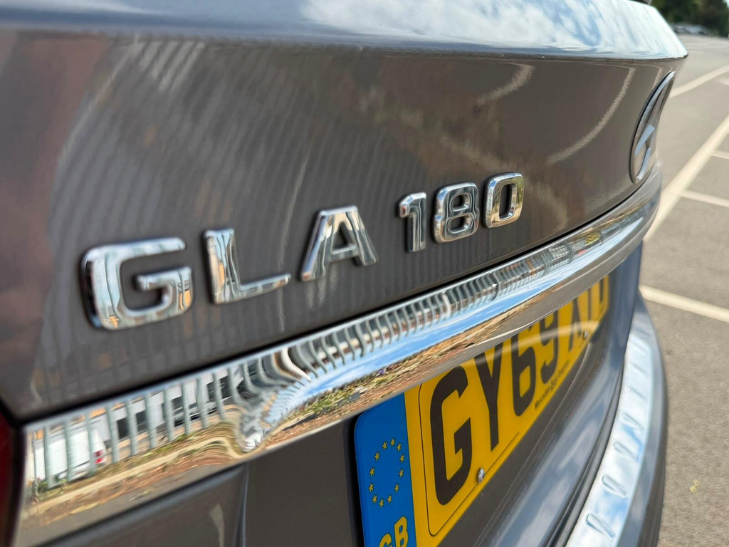 Mercedes-Benz GLA Class Gla 180 Amg Line Edition Black #72