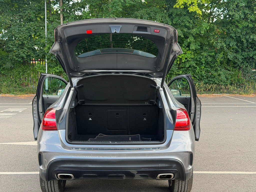 Mercedes-Benz GLA Class Gla 180 Amg Line Edition Black #65