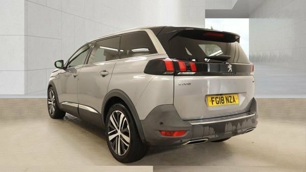 Peugeot 5008 Bluehdi Gt Suv Grey #3