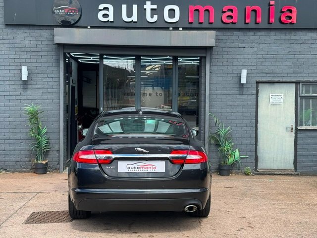 Jaguar XF Premium Luxury Saloon Grey #2