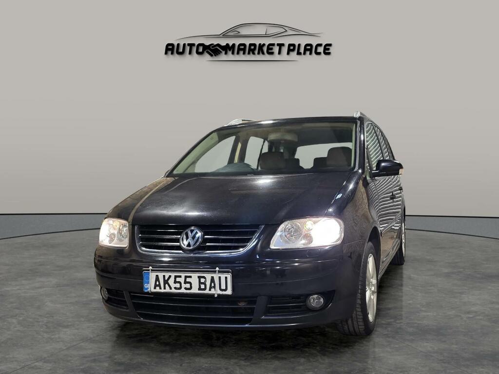 Volkswagen Touran Sport Black #6