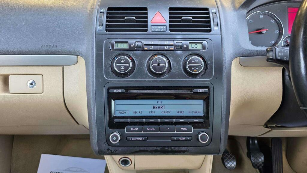 Volkswagen Touran 1.6 S Fsi 7 Str 114 Bhp Silver #30