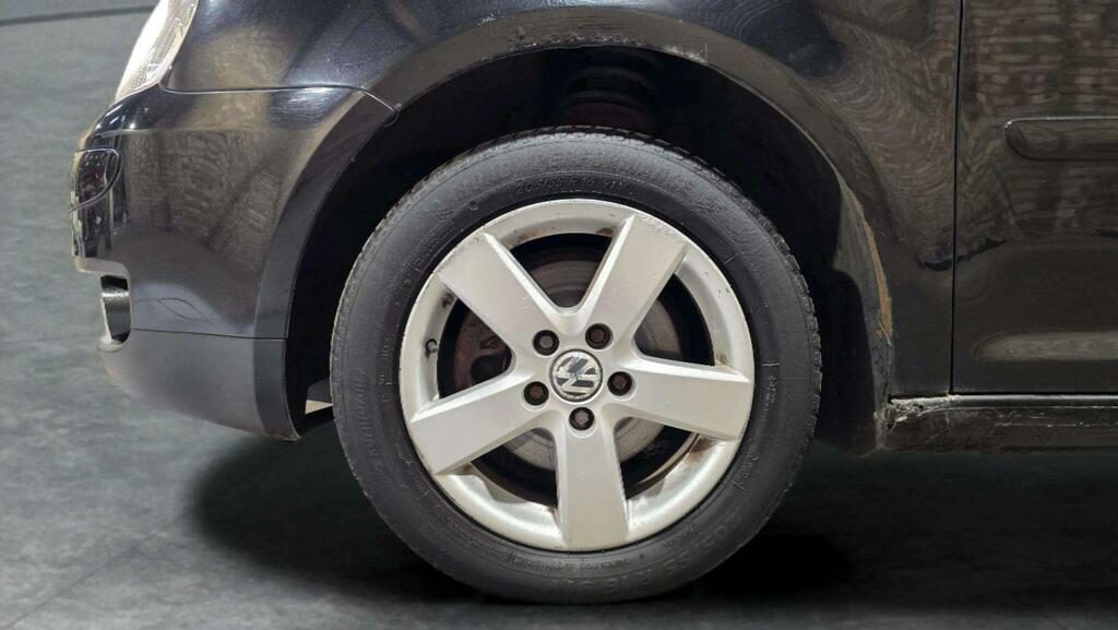 Volkswagen Touran 1.6 S Fsi 7 Str 114 Bhp Silver #27