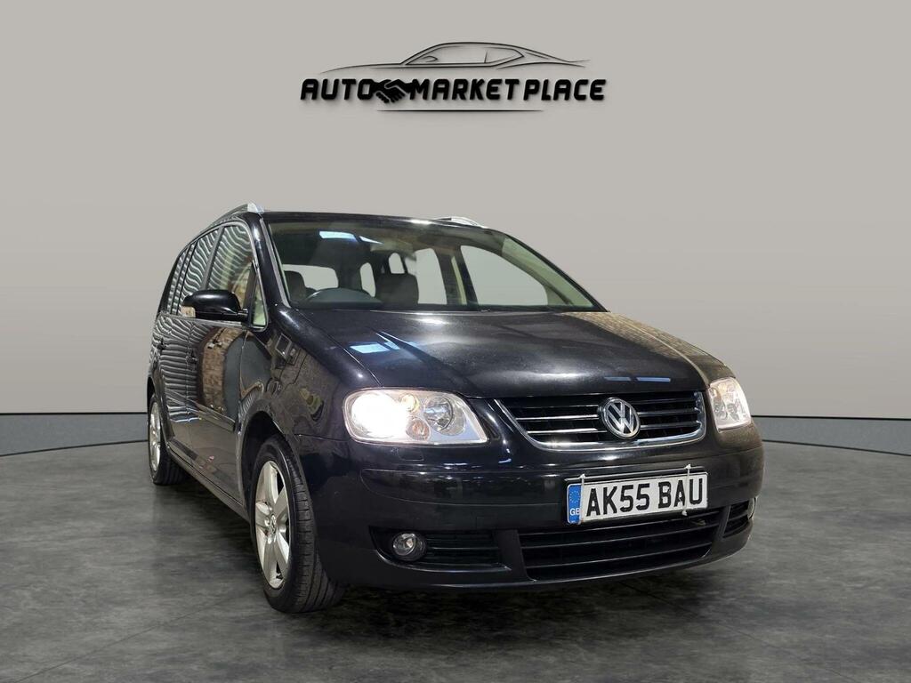 Volkswagen Touran Sport Black #5