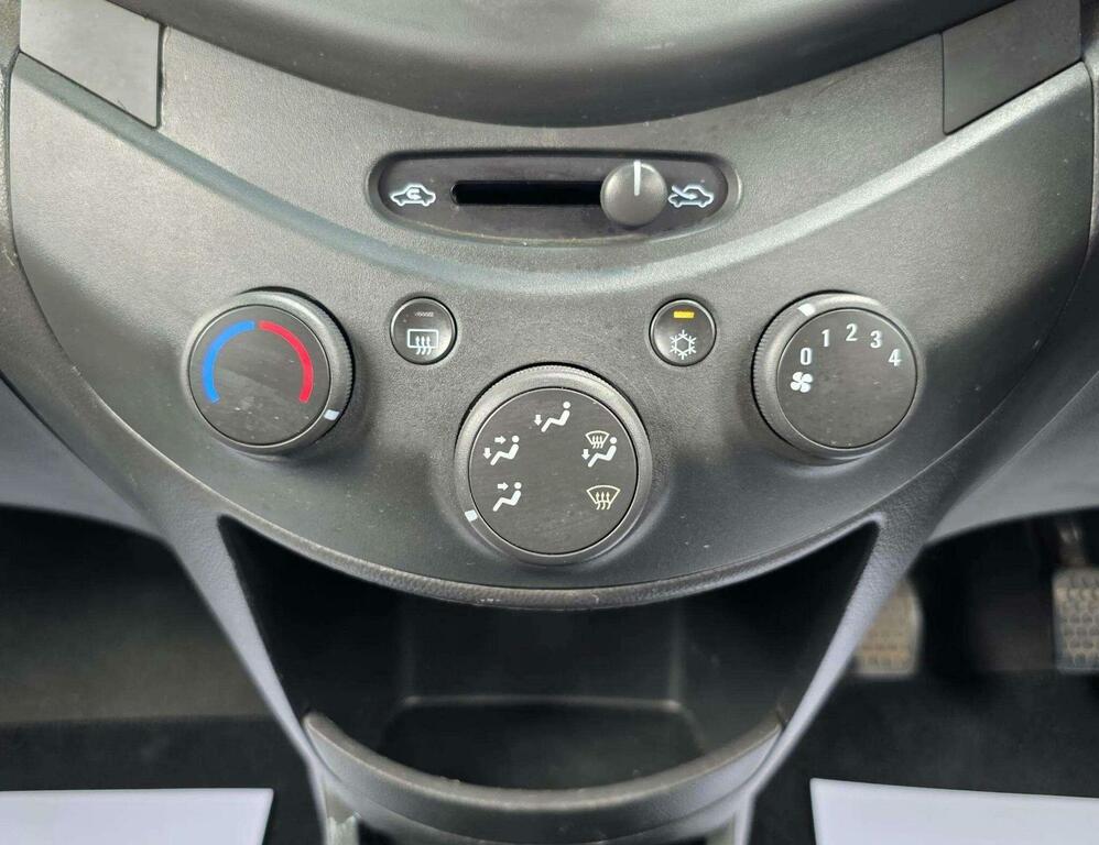 Chevrolet Spark Plus Blue #24
