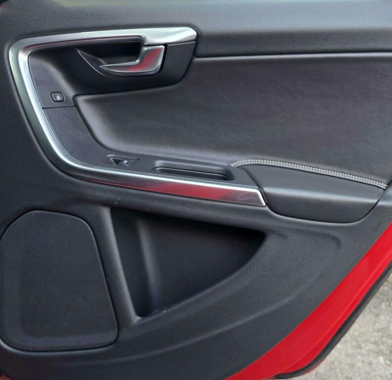 Volvo V60 V60 Se Lux Nav D5 Gold #33
