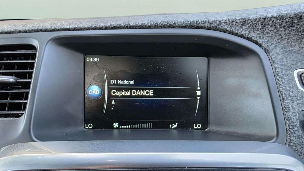 Volvo V60 V60 Se Lux Nav D5 Gold #40