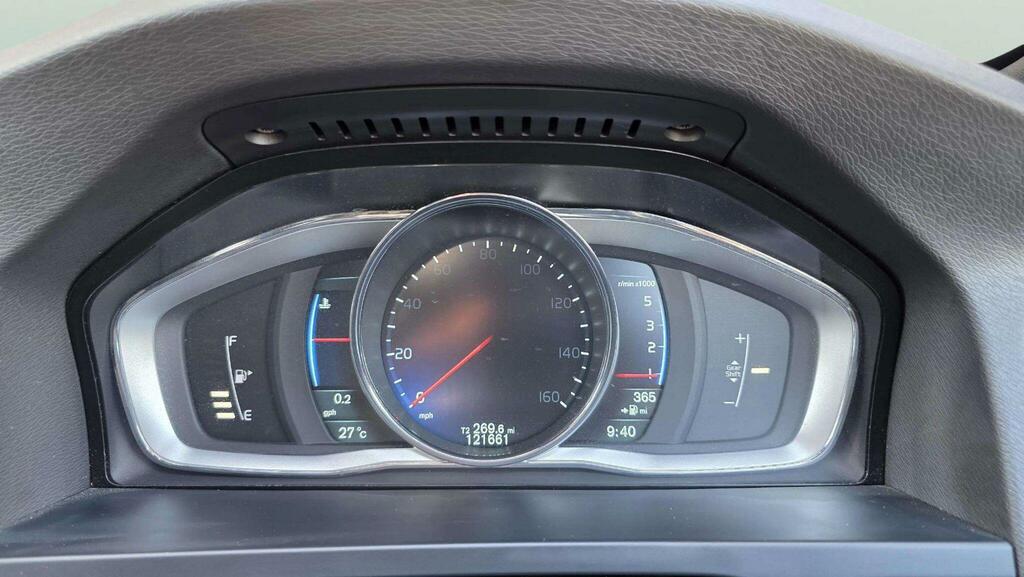 Volvo V60 V60 Se Lux Nav D5 Gold #43