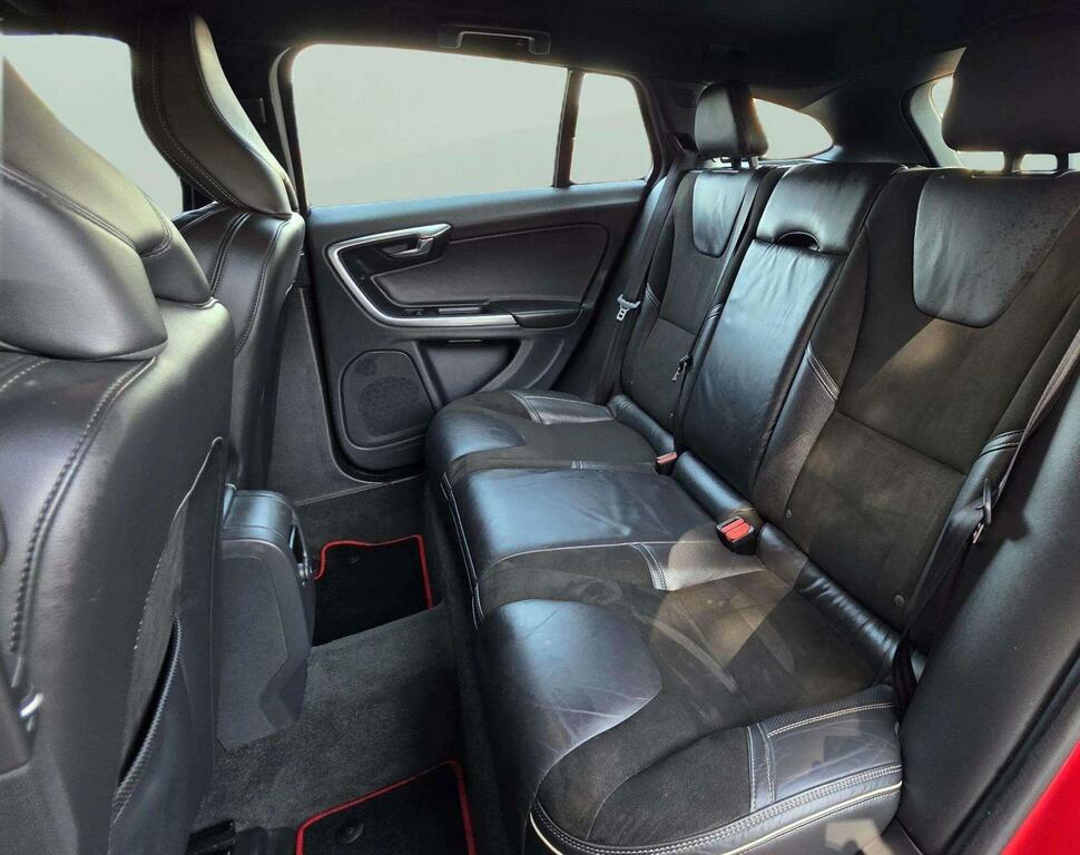Volvo V60 V60 Se Lux Nav D5 Gold #20