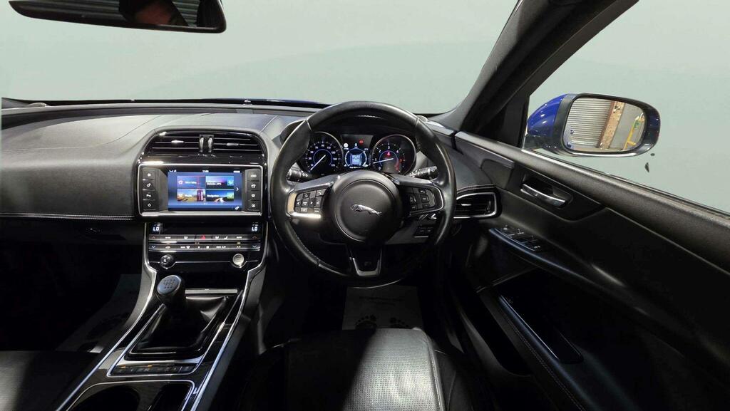 Jaguar XE Xe R-sport D Blue #34