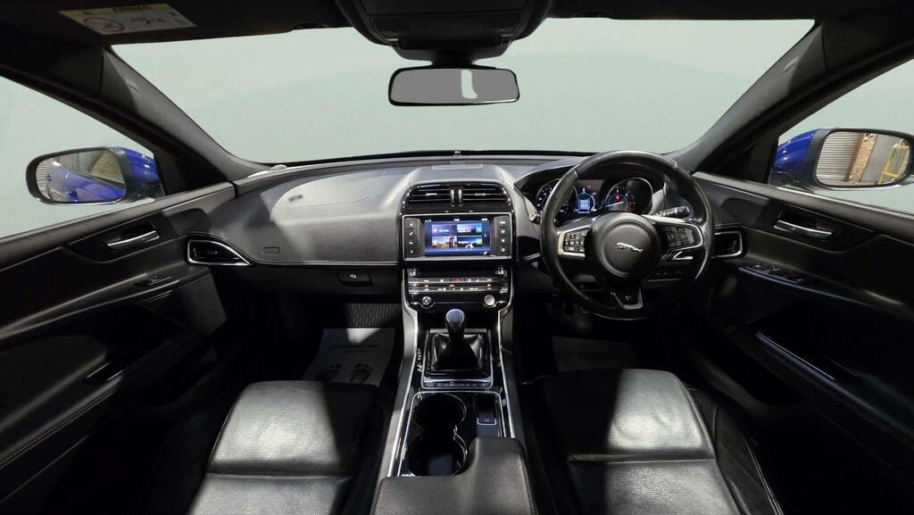 Jaguar XE Xe R-sport D Blue #11