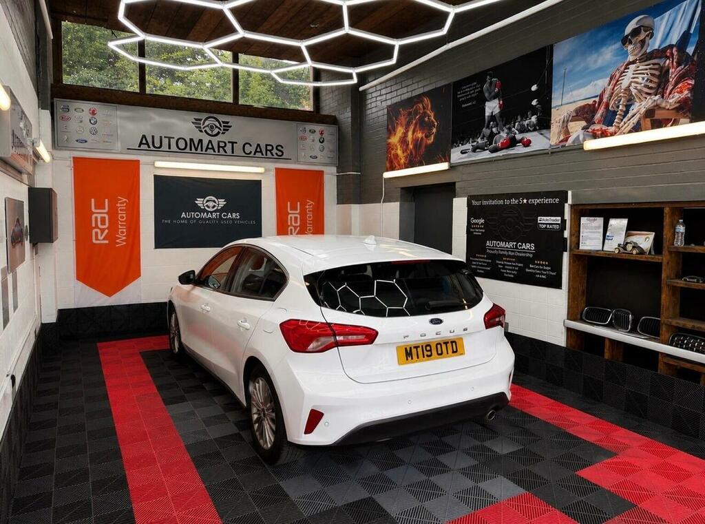 Ford Focus Hatchback 1.5 Ecoblue Titanium Euro 6 Ss 2 MT19OTD White #4