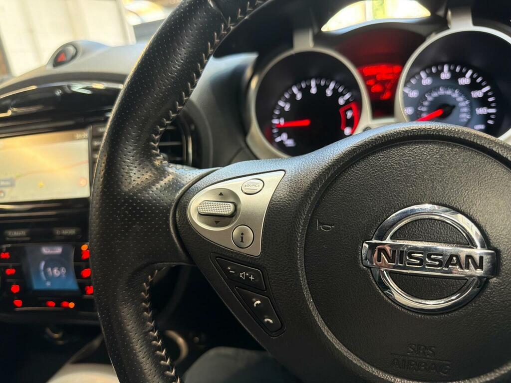 Nissan Juke Red #17