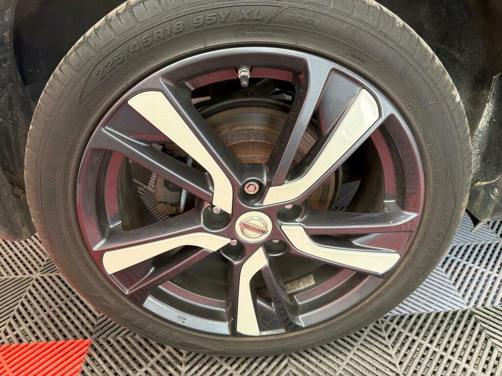 Nissan Juke Red #14