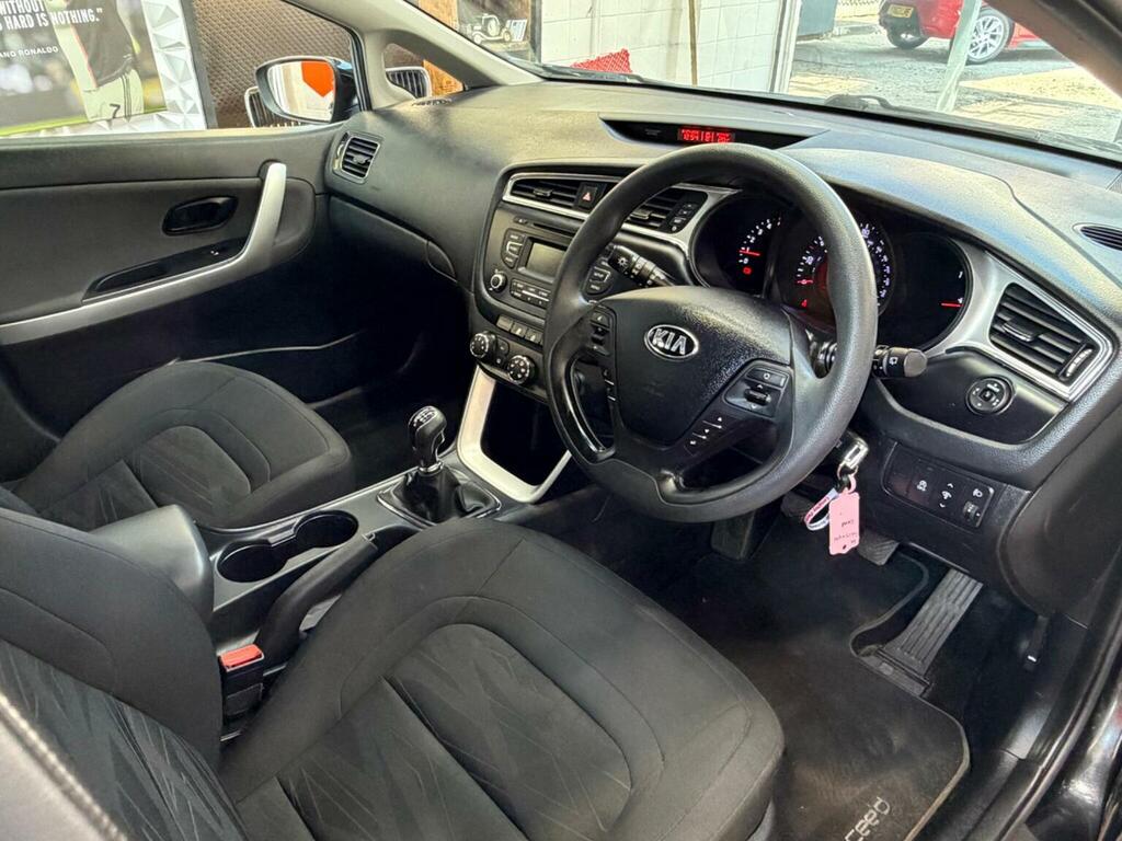 Kia Ceed 1.6 Crdi 1 Euro 6 Ss Black #6