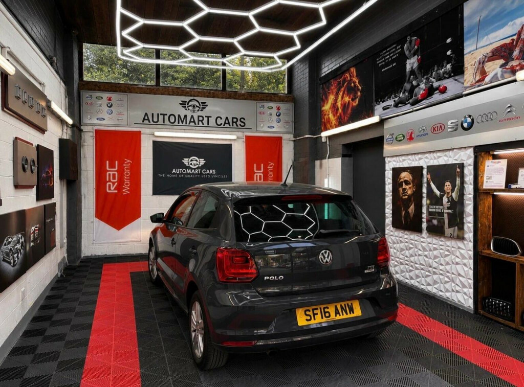 Volkswagen Polo Bluegt White #26