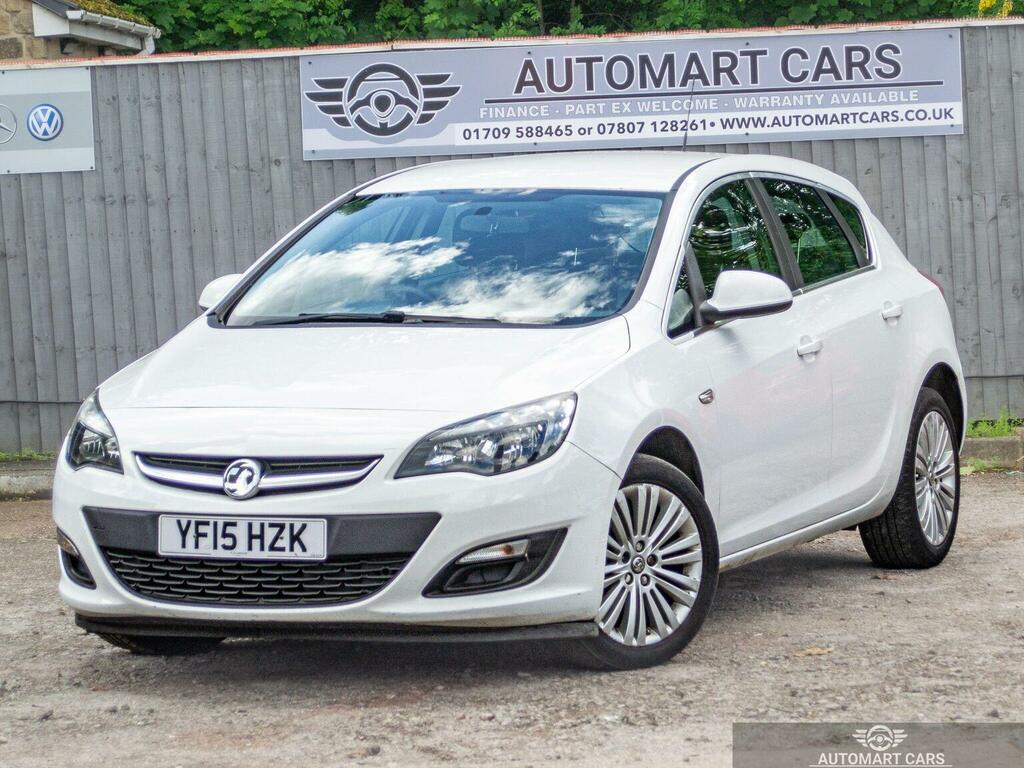 Vauxhall Astra Hatchback 1.6 16V Excite Euro 5 201515 White #2
