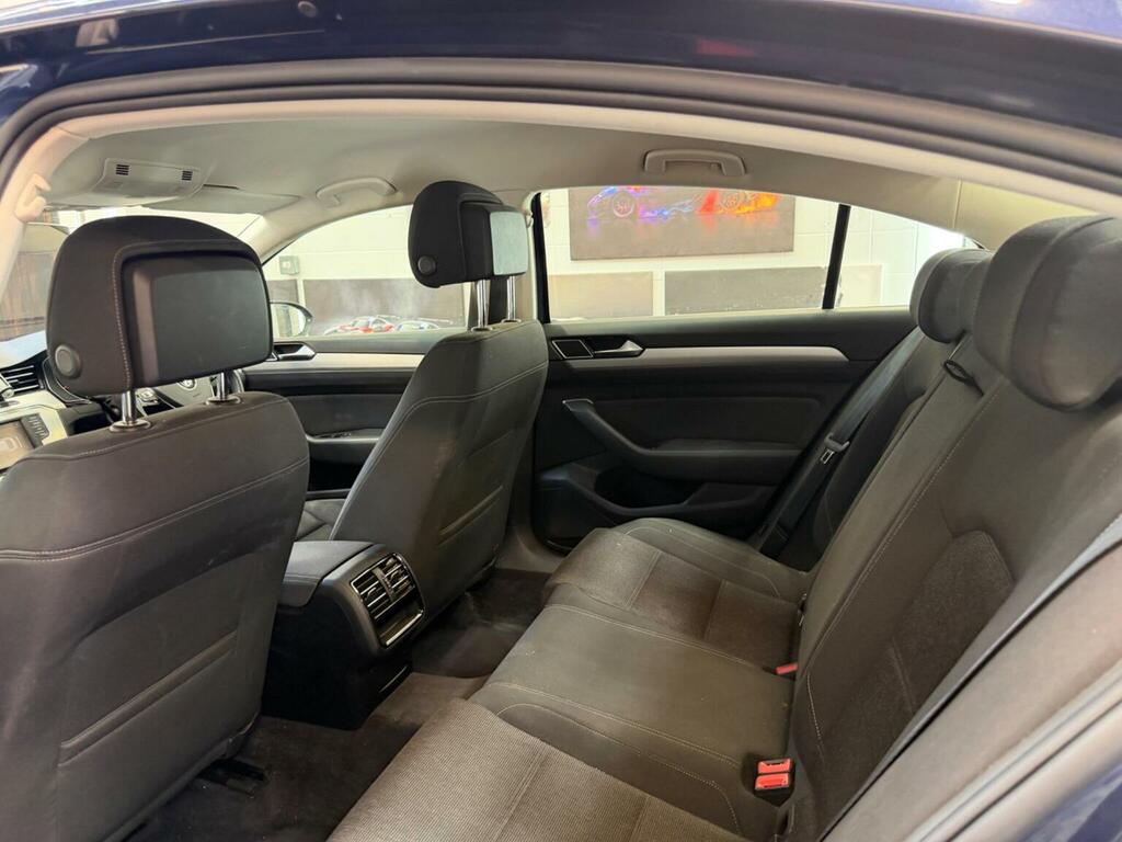 Volkswagen Passat 2.0 Tdi Bluemotion Black #20
