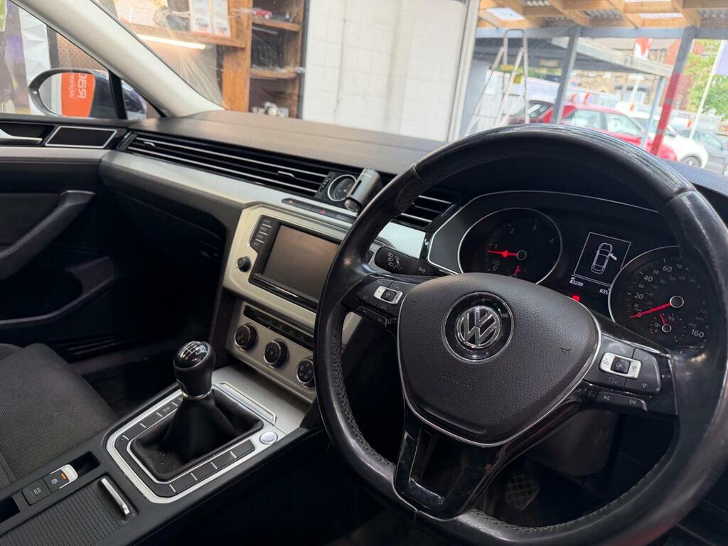 Volkswagen Passat 2.0 Tdi Bluemotion Black #10