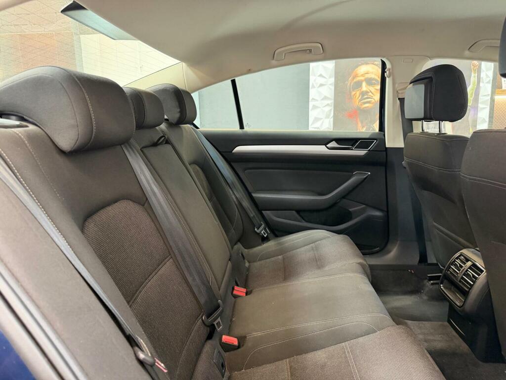 Volkswagen Passat 2.0 Tdi Bluemotion Black #19