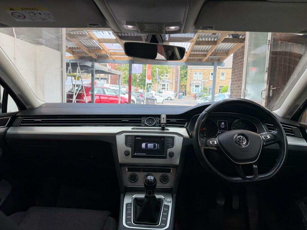 Volkswagen Passat 2.0 Tdi Bluemotion Black #23