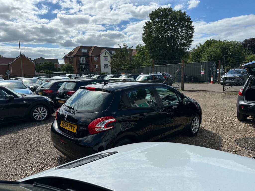 Peugeot 208 1.2 Vti Style - 20 Road Tax, 12 Months, 2 Keys Black #52