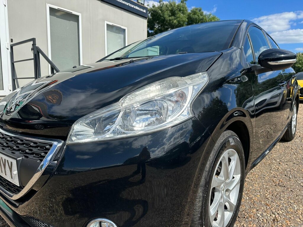Peugeot 208 1.2 Vti Style - 20 Road Tax, 12 Months, 2 Keys Black #42