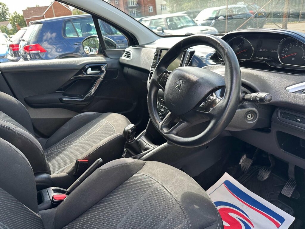 Peugeot 208 1.2 Vti Style - 20 Road Tax, 12 Months, 2 Keys Black #16