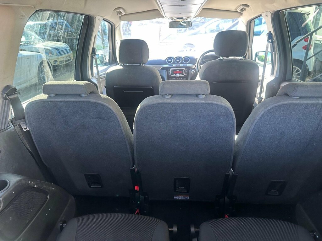 Ford Galaxy Titanium Silver #21