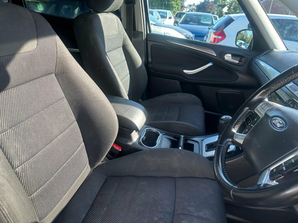 Ford Galaxy Titanium Silver #26