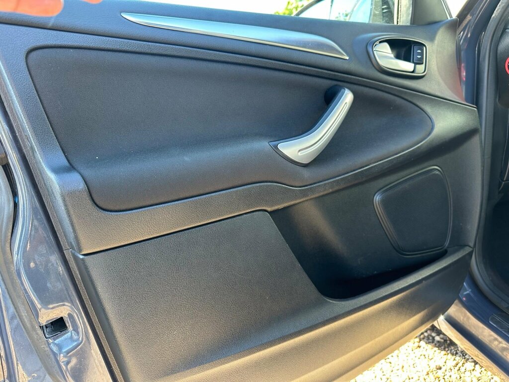 Ford Galaxy Titanium Silver #38