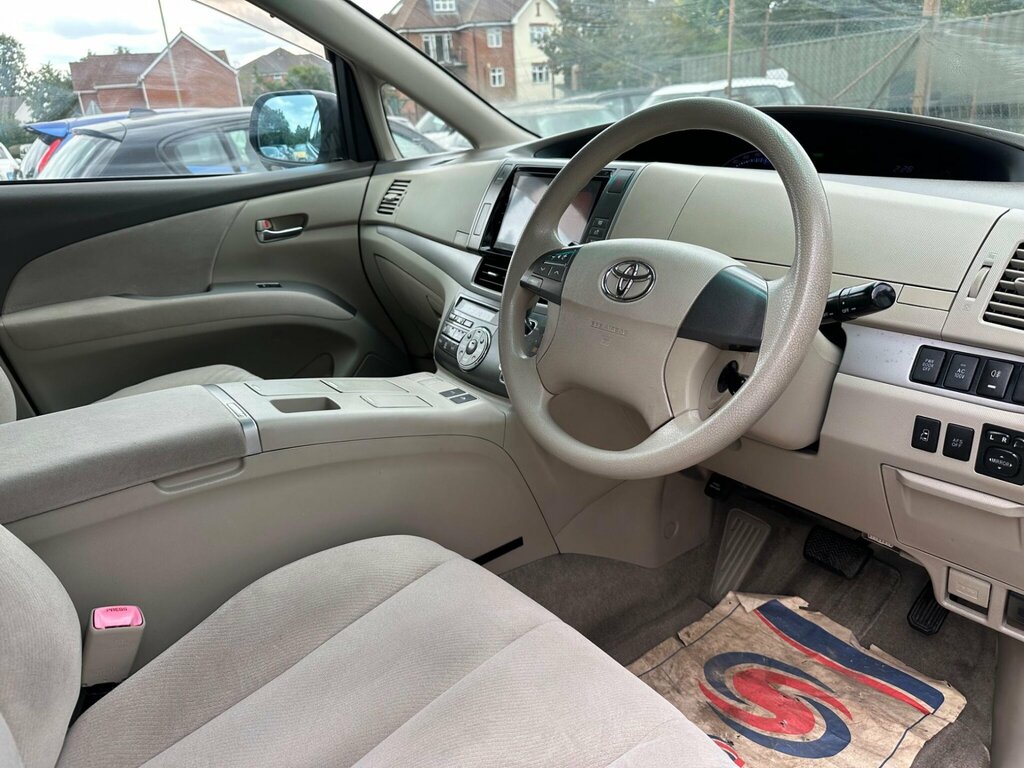 Toyota Estima Mpv White #21