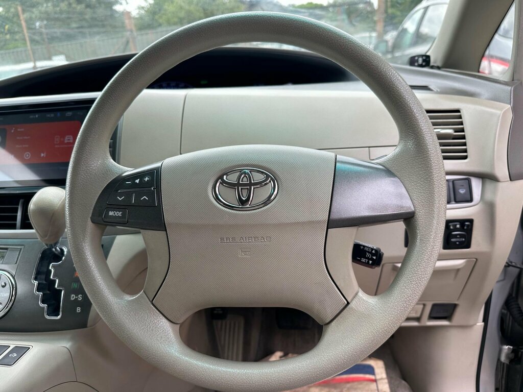 Toyota Estima Mpv White #54