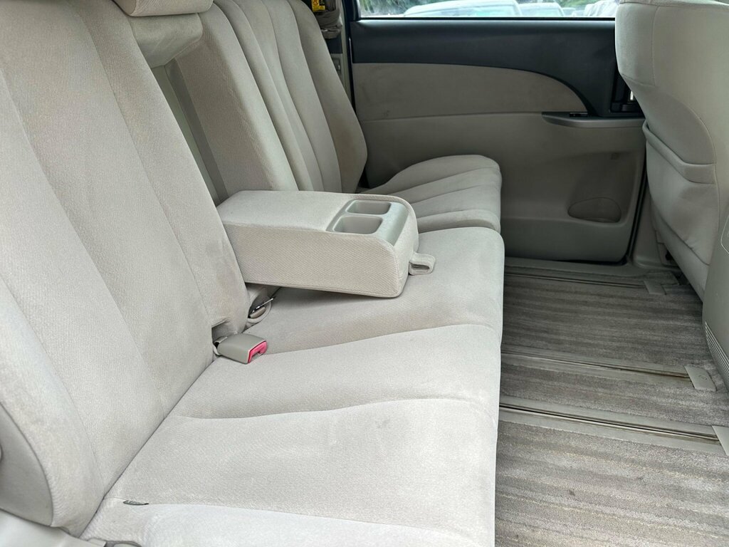 Toyota Estima Mpv White #27