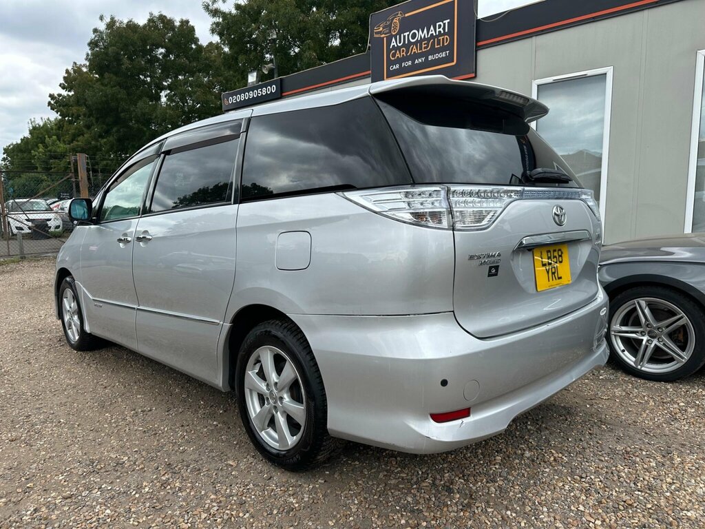 Toyota Estima Mpv White #16