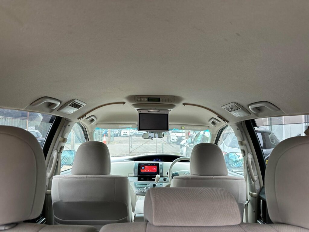 Toyota Estima Mpv White #56